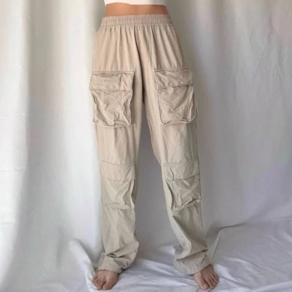 ALO Yoga Men's Venture Cargo Beige Medium
